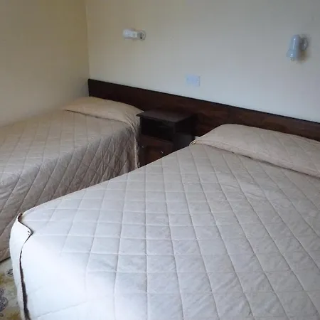 - Ostan Ghob A'choire Hotel